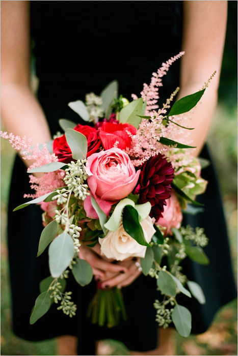 http-::www.weddingchicks.com:2014:03:06:red-wedding-bouquet: