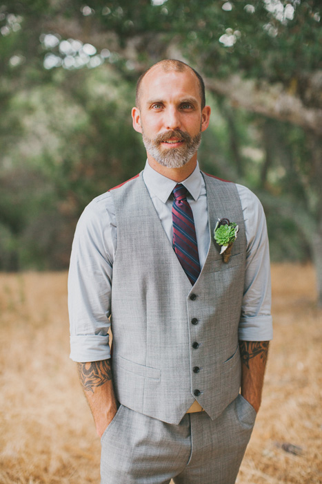 groom portrait