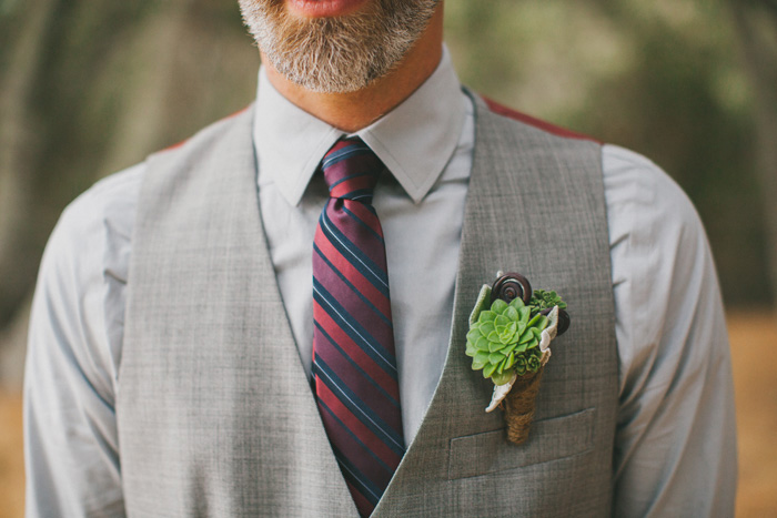 groom's boutonniere