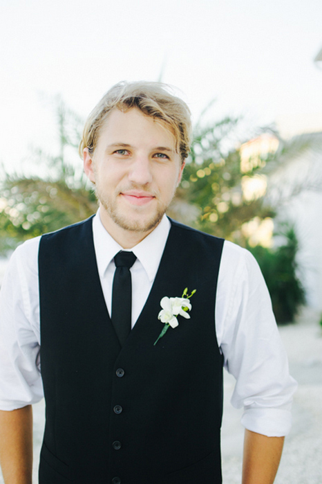 groom portrait