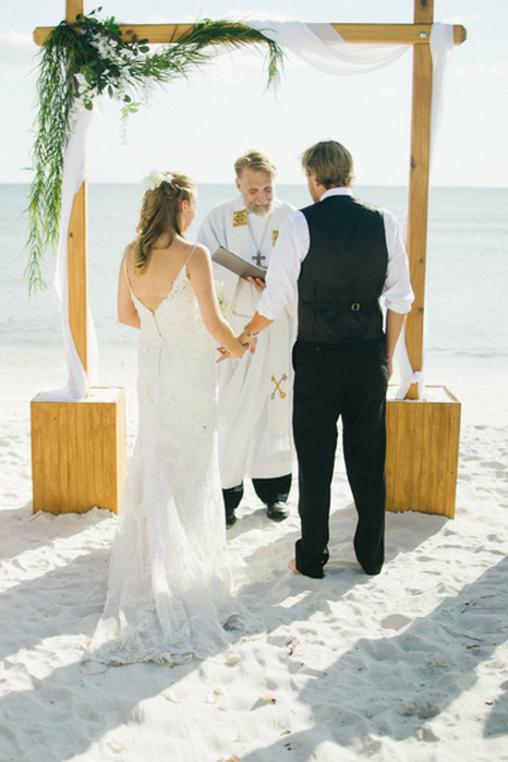 beach wedding ceremony