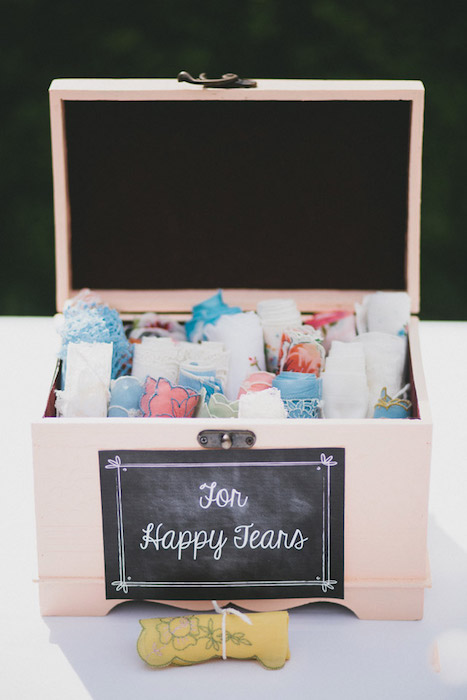 http-::ruffledblog.com:ruffled_galleries:tiffanee-jt-a-lovely-peach-and-navy-summer-wedding:braunphotography-tj-042: