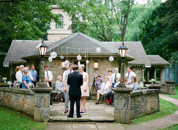 stone cottage wedding ceremony