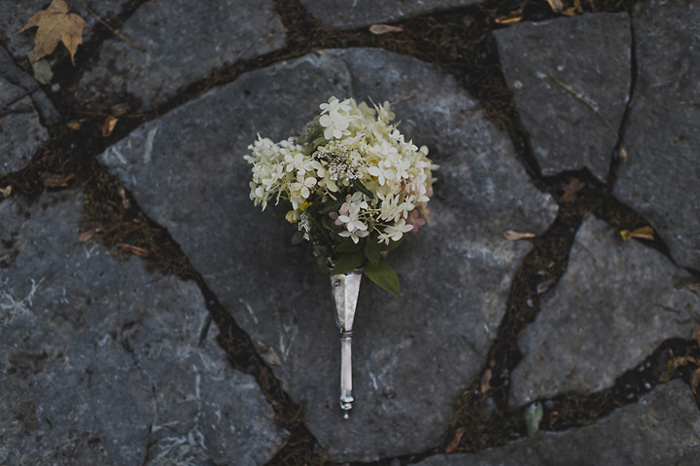 simple wedding bouquet