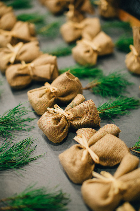 tree favors