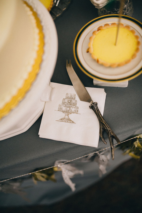 antler cake knife