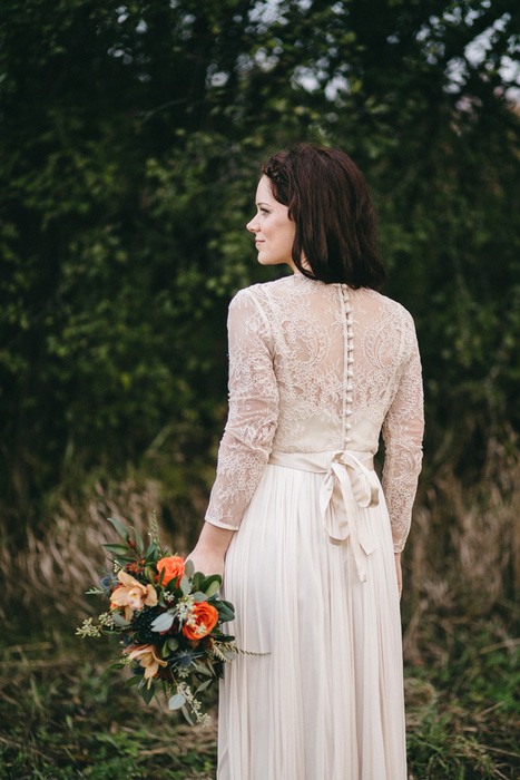 bride in lace dress