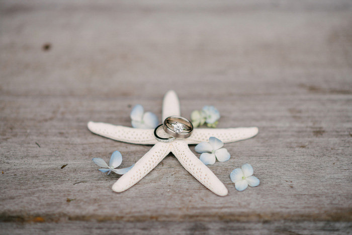 wedding rings on star fish