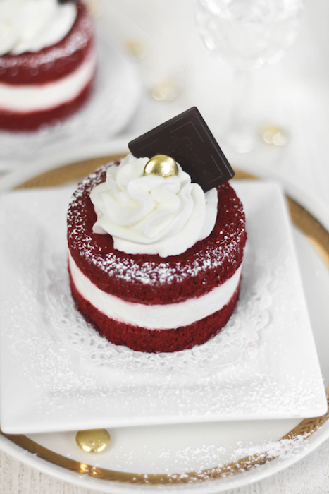http-::www.sprinklebakes.com:2012:02:red-velvet-cake-minis