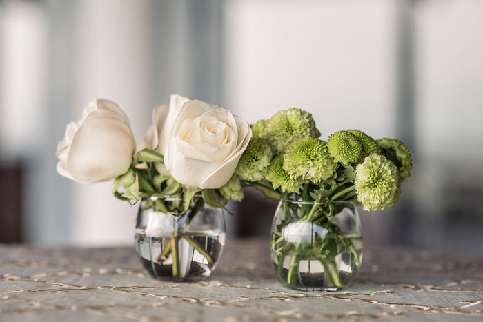 simple white rose centerpiece