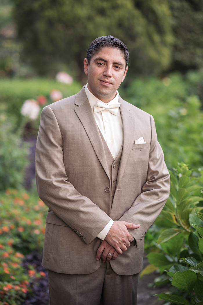 groom portrait