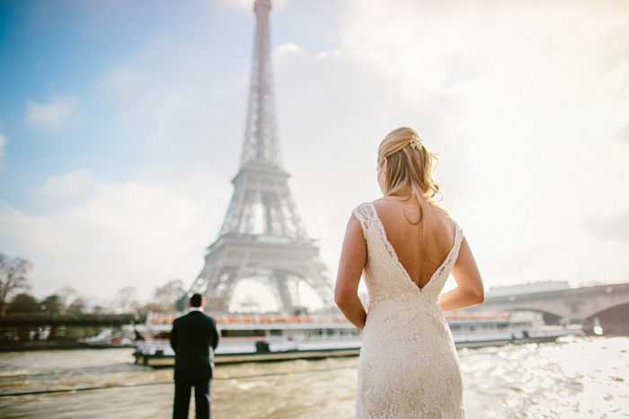 first look session in front of Eiffel Tower