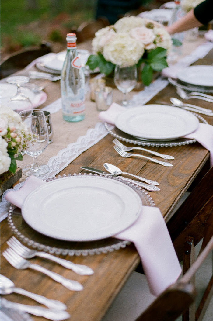 outdoor wedding table setting