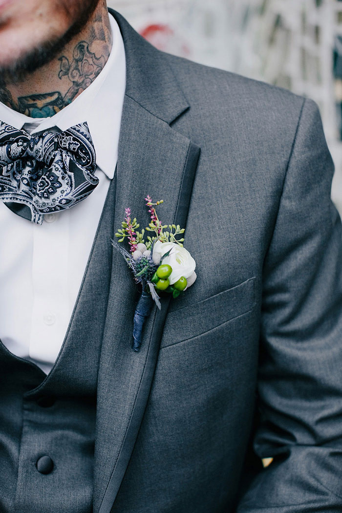 groom boutonniere