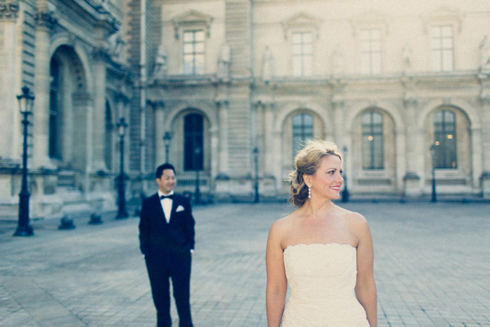 bride and groom first look session in Paris