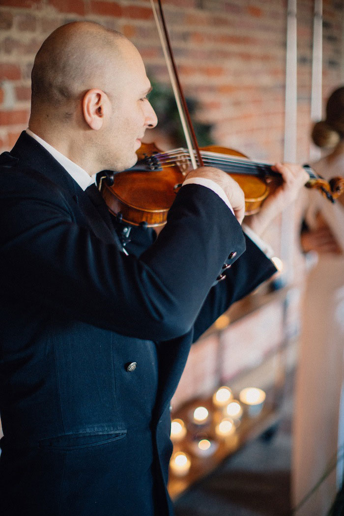 violin player at elopement