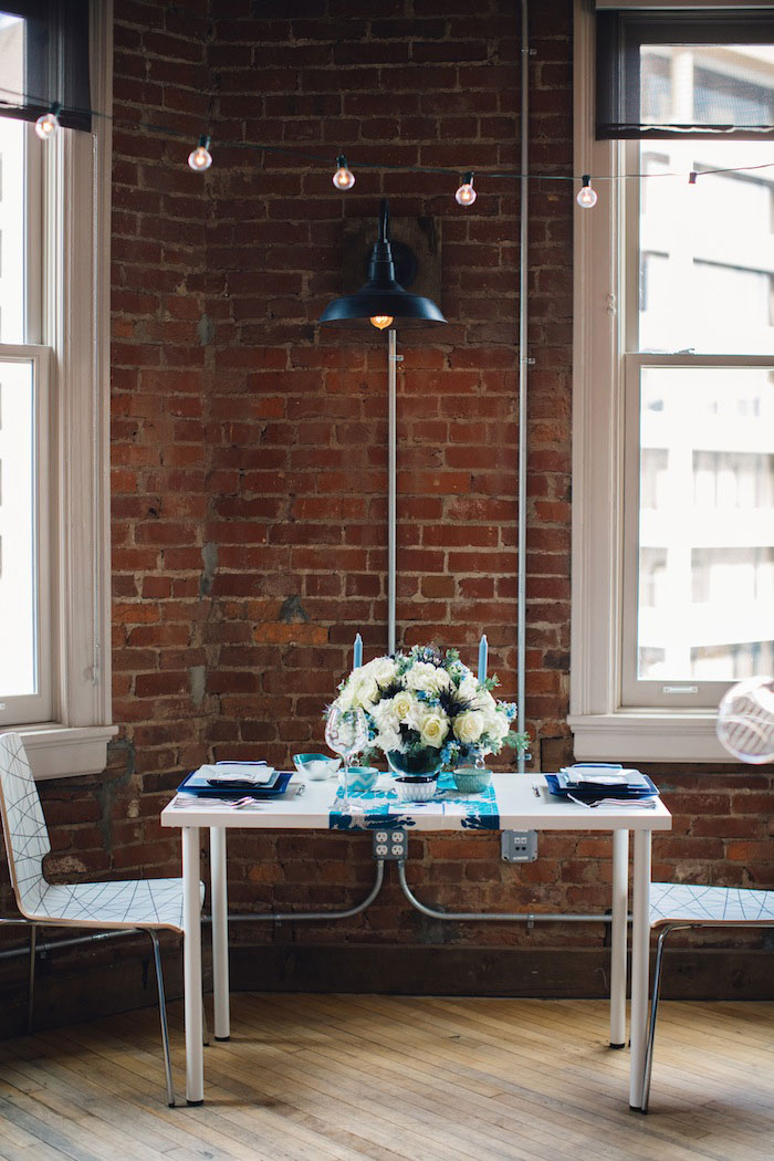 elopement dinner table set-up