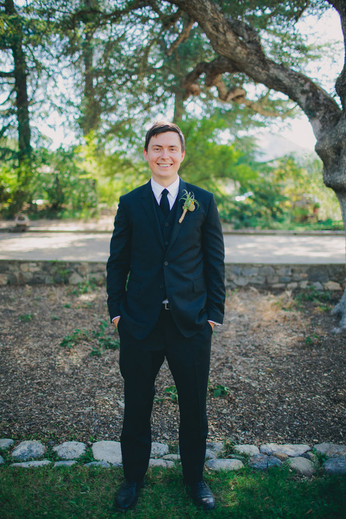 groom portrait