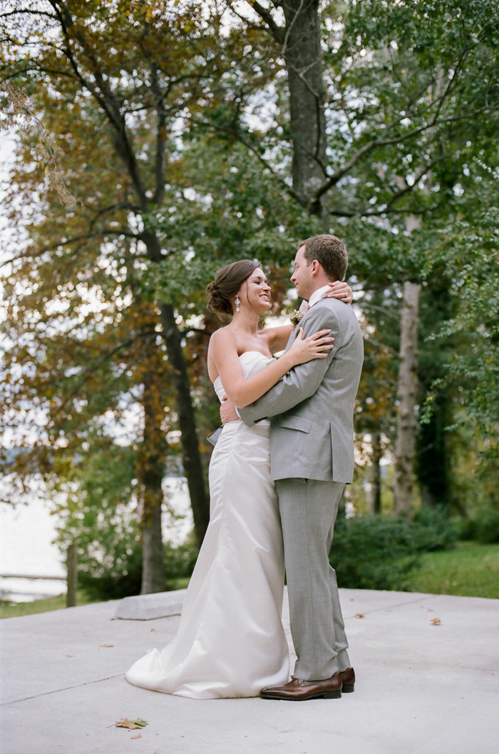 nashville lakeside wedding