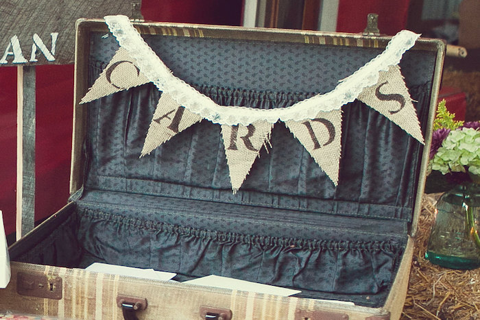 cards-burlap-banner