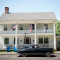 intimate-massachusetts-wedding-venue-deerfield-inn-entrance thumbnail