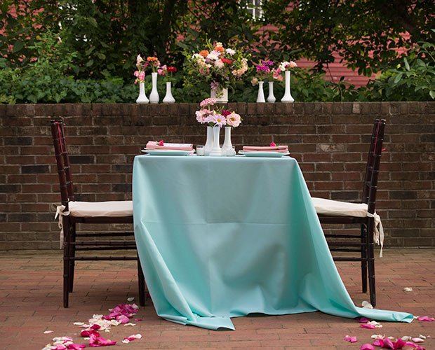 intimate-massachusetts-wedding-venue-deerfield-inn-outdoor-space