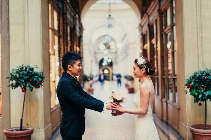 bride and groom in Paris