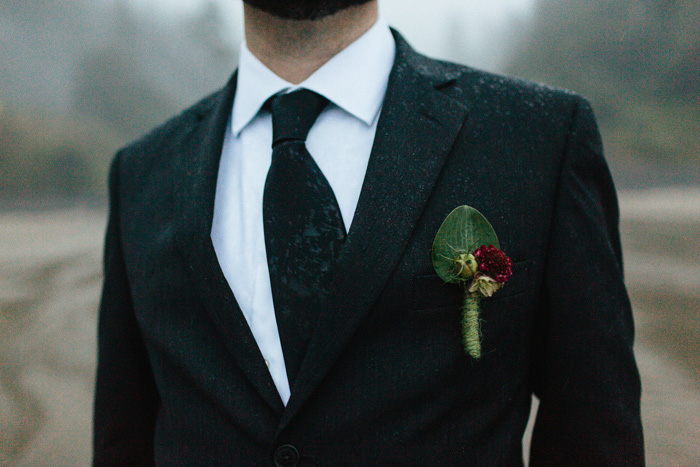 groom's boutonniere