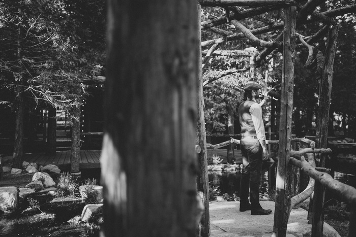 groom waiting for bride