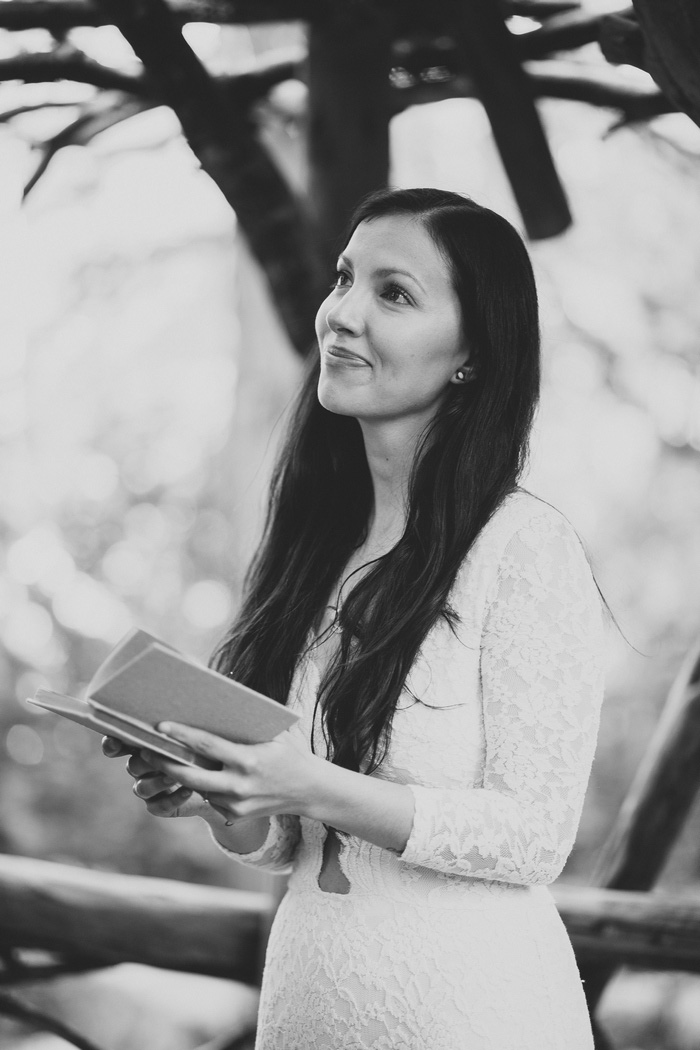 bride reading vows