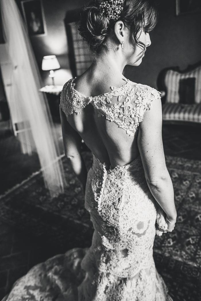 black and white portrait of bride from behind