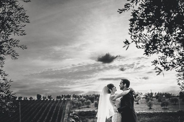 black and white portrait of bride and groom in Tuscany