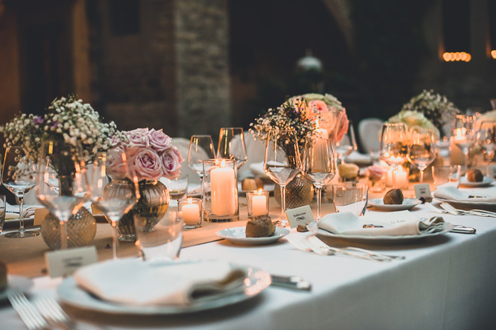 outdoor wedding reception table setting