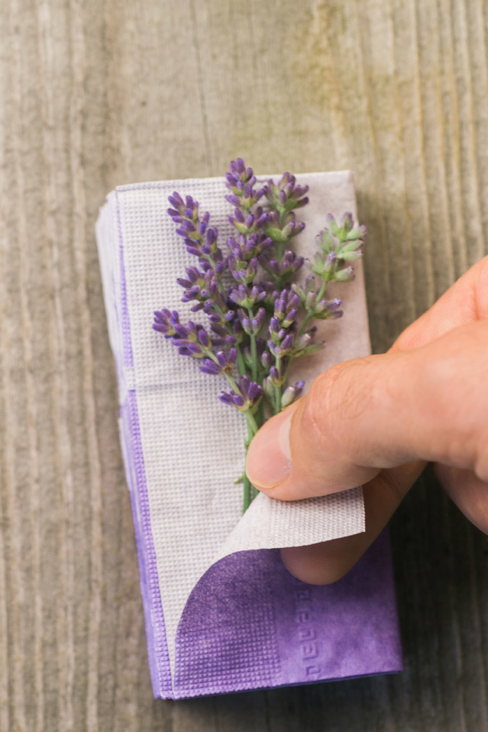 lavender wedding tissues