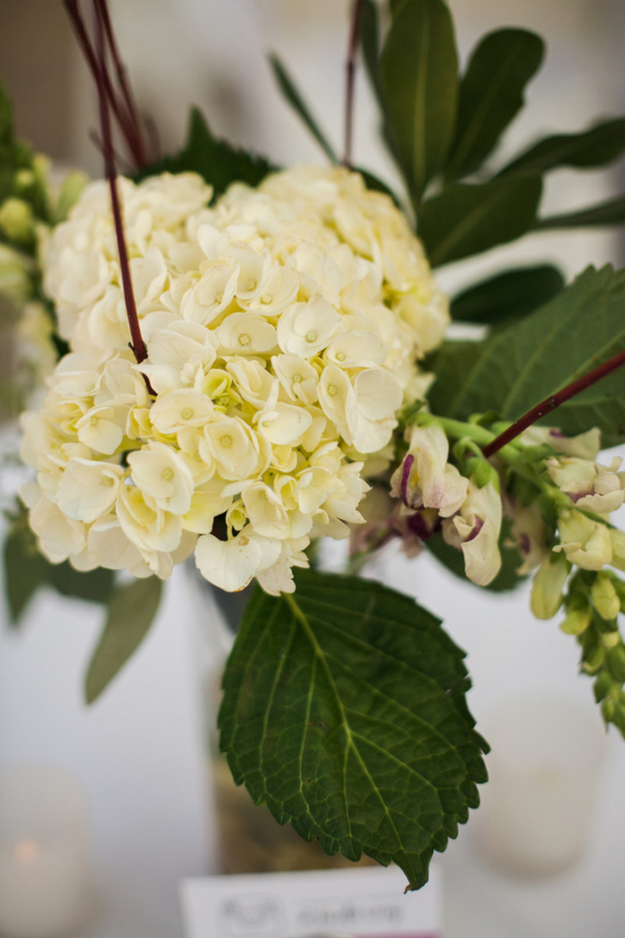 white wedding centrepiece