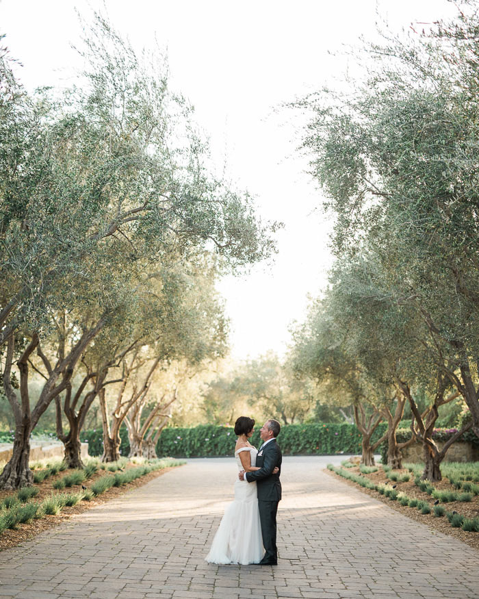 bride and groom portrait