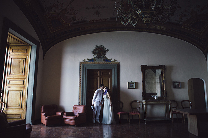 bride and groom portrait in Italy