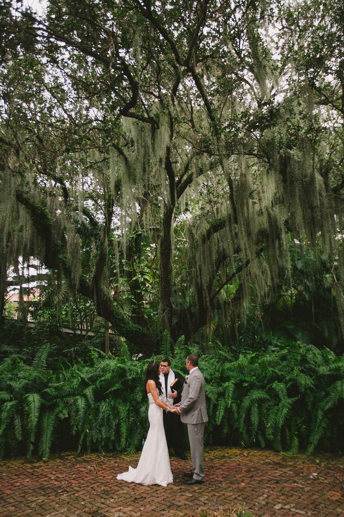 Fort Lauderdale outdoor wedding ceremony