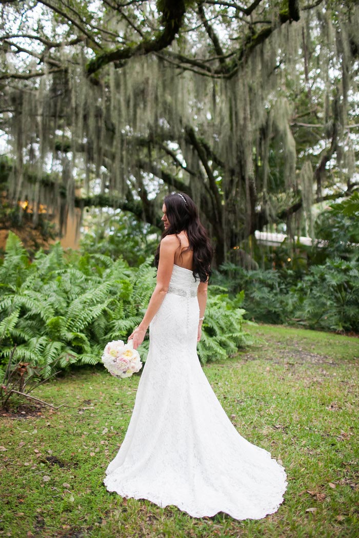 bride portrait from the back