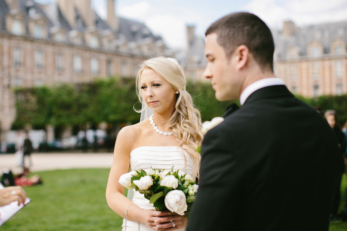 elopement ceremony in Paris