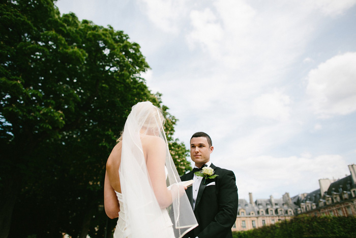 elopement ceremony in Paris