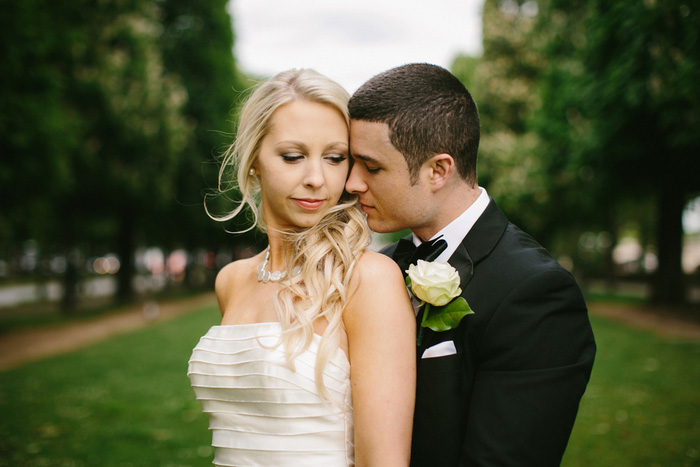 Paris elopement portrait