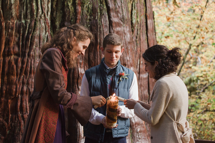 brides lighting unity candle