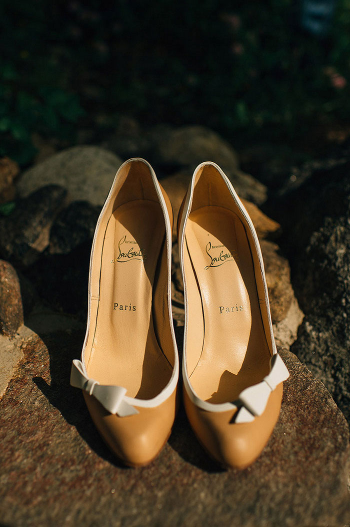 bride's shoes