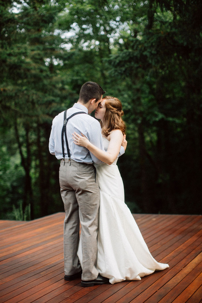 bride and groom slow dancing