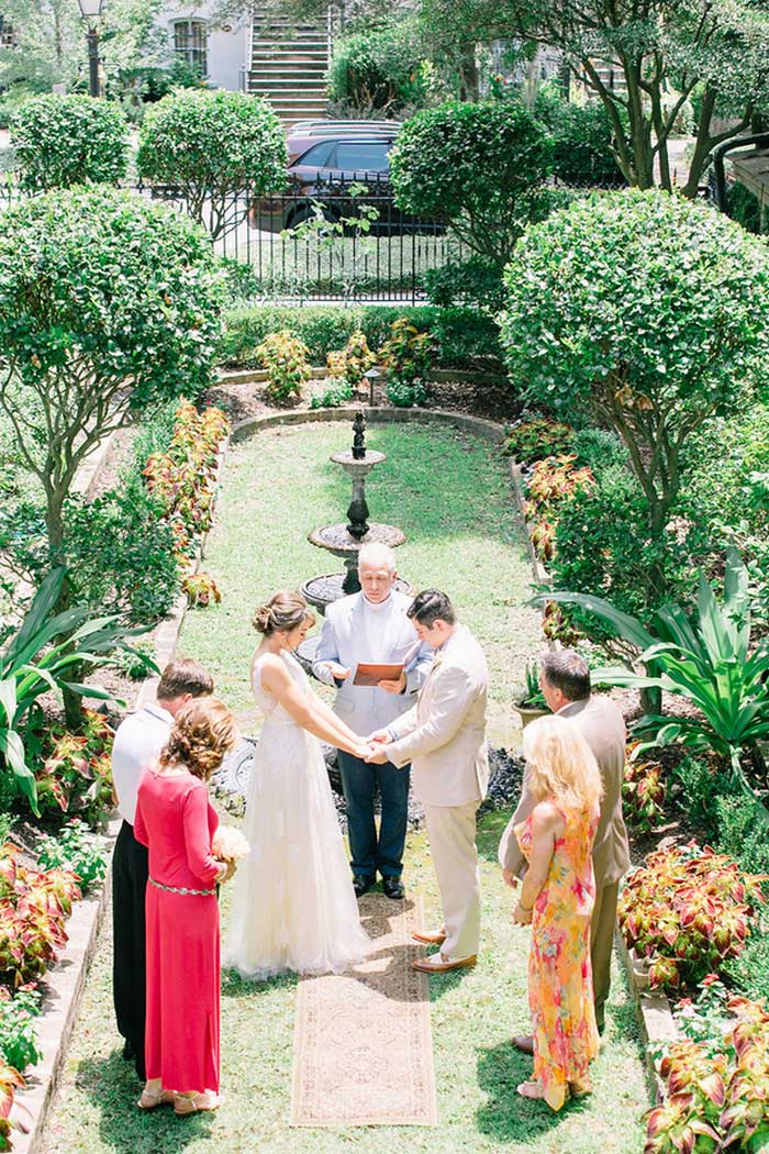 outdoor Savannah wedding ceremony