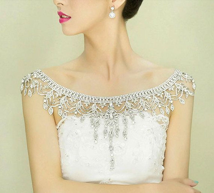 Crystal-Leaf-Shoulder-Necklace