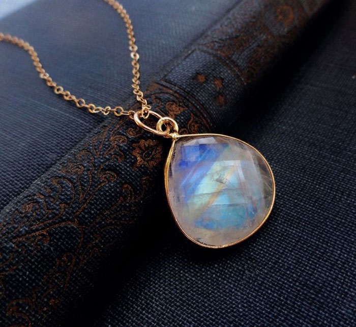 Moonstone-Bezel-Necklace