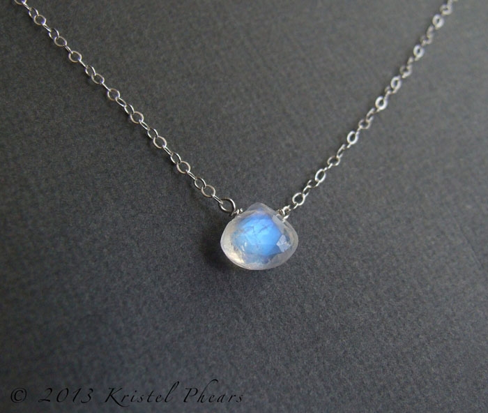 Moonstone-Prendant-Chain