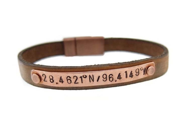 Christmas-Engraved-Bracelet